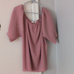 Elegant Mauve Blouse with Flowing Sleeves‎